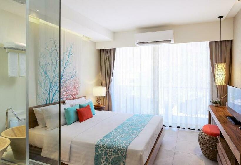 اتاق لوکس با بالکن, Bandara Phuket Beach Resort