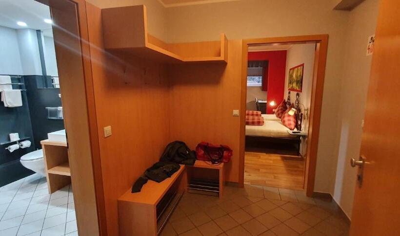 Апартаменты 1 Спальня, Bigger Hof   Wirtshaus Platzhirsch Am Jahnplatz
