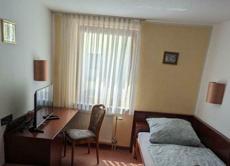 Номер Стандарт Индивидуальный, Traditionshotel Goldener Löwe