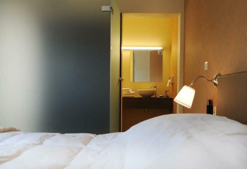 اتاق استاندارد, Charmehotel Villa Saporis
