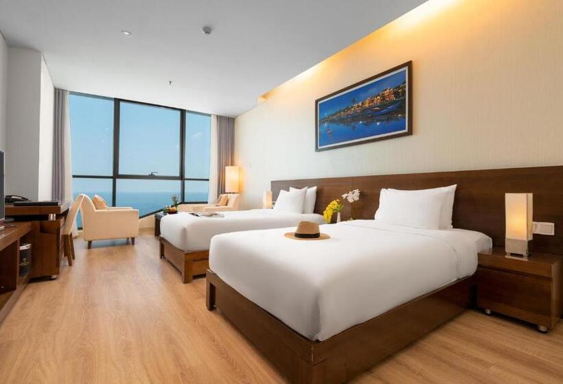 اتاق سوپریور با چشم‌انداز دریا, Grand Tourane Hotel Da Nang