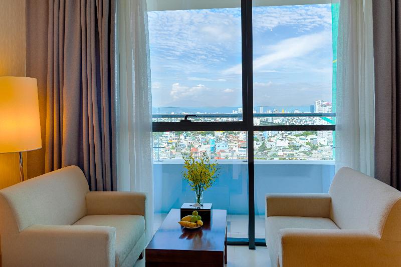 اتاق سوپریور با چشم‌انداز شهر, Grand Tourane Hotel Da Nang