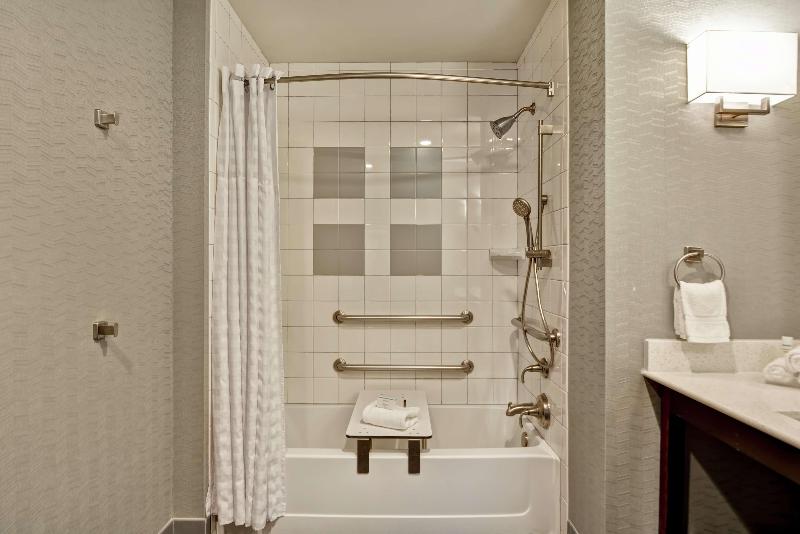 Люкс Кровать Кинг, Homewood Suites By Hilton Techridge Parmer @ I 35