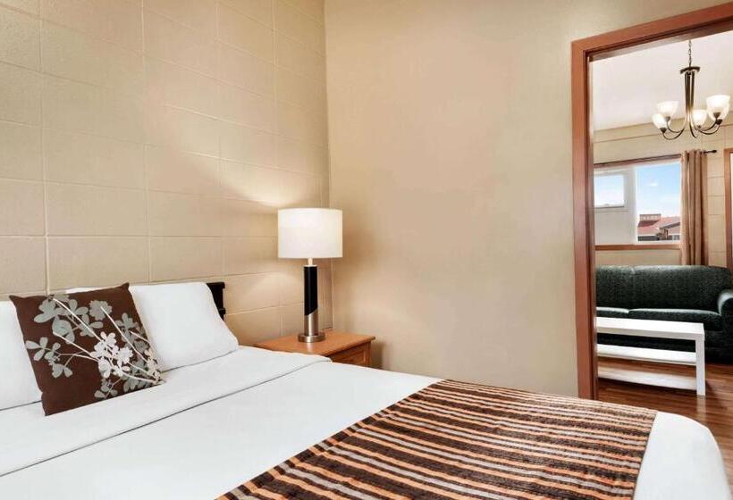 Студия Стандарт, Thriftlodge Edmonton