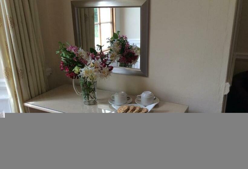 Номер Стандарт Вид на Сад, Aberllynfi Riverside Guest House