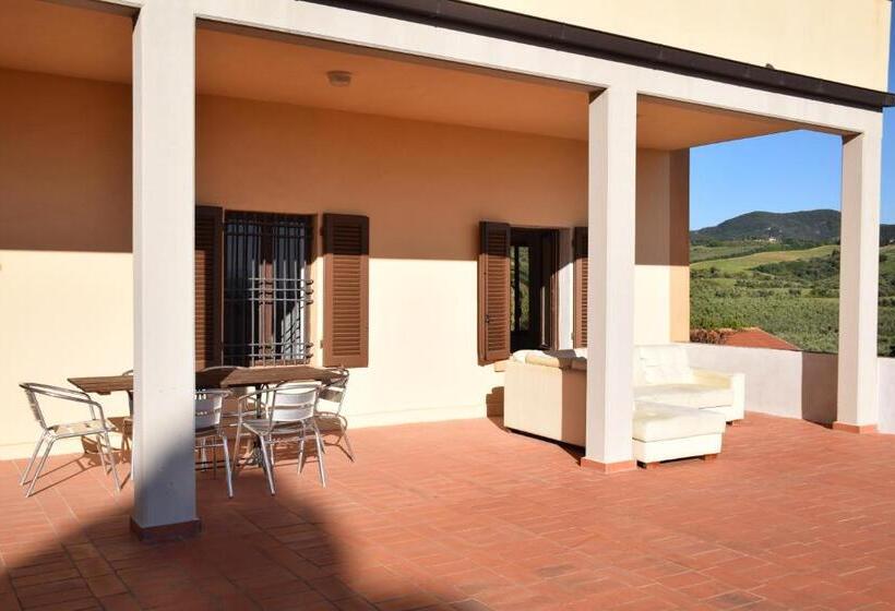 آپارتمان 1 خوابه با تراس, Agriturismo Ss Annunziata
