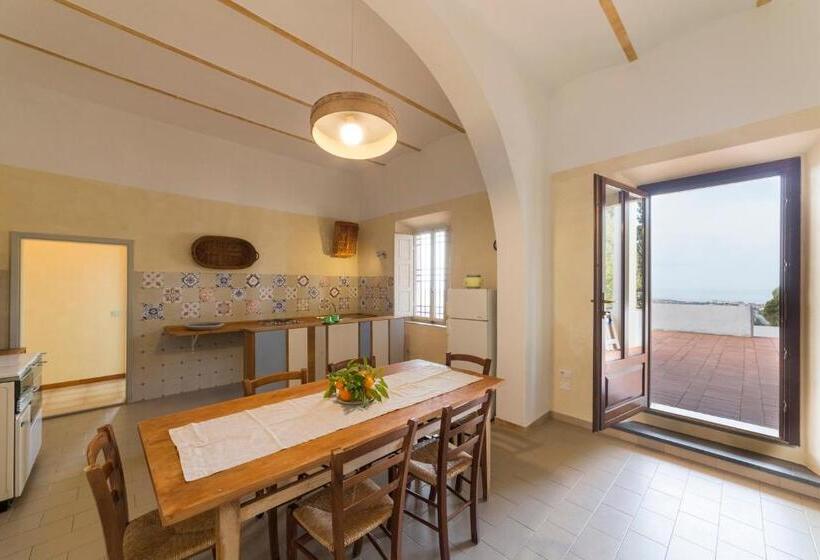 آپارتمان 1 خوابه با تراس, Agriturismo Ss Annunziata