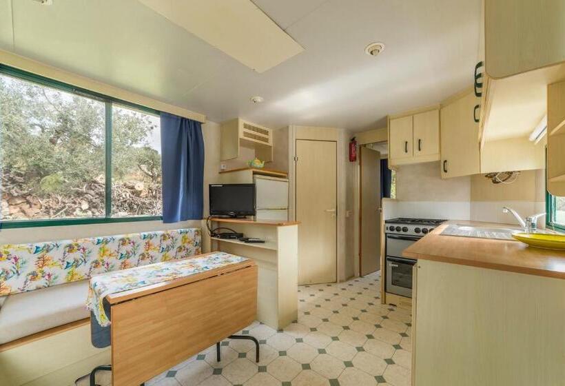 بانگلوی استاندارد, Agriturismo Ss Annunziata