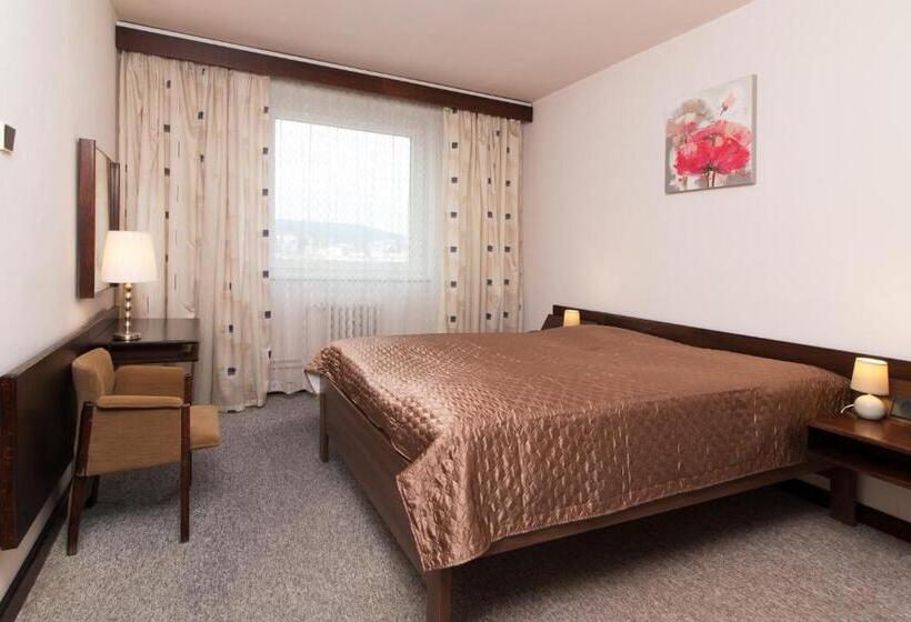 스위트, Merkur  Jablonec Nad Nisou