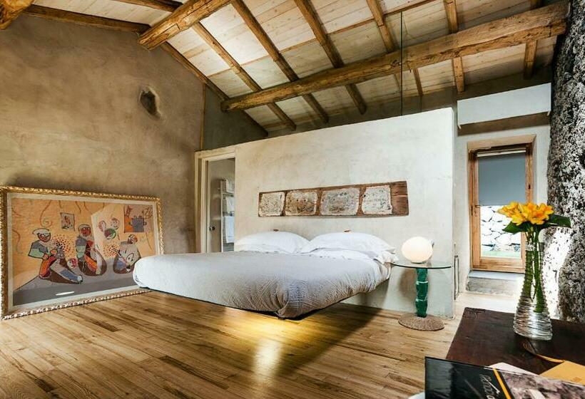デラックスルーム, Monaci Delle Terre Nere