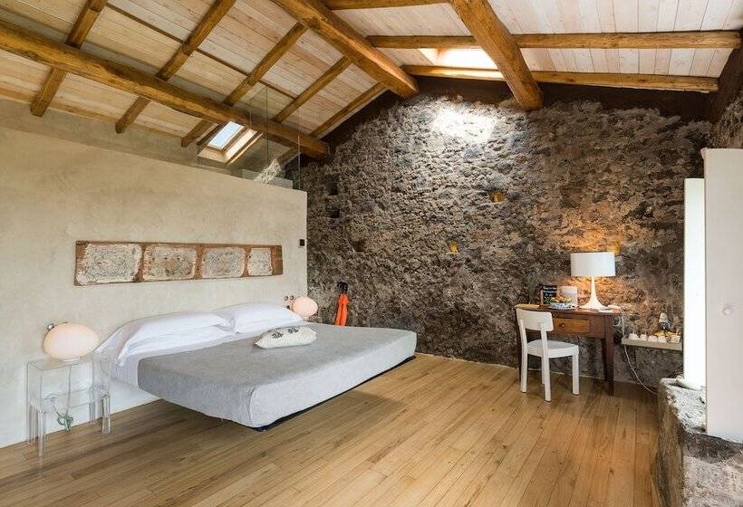 デラックスルーム, Monaci Delle Terre Nere