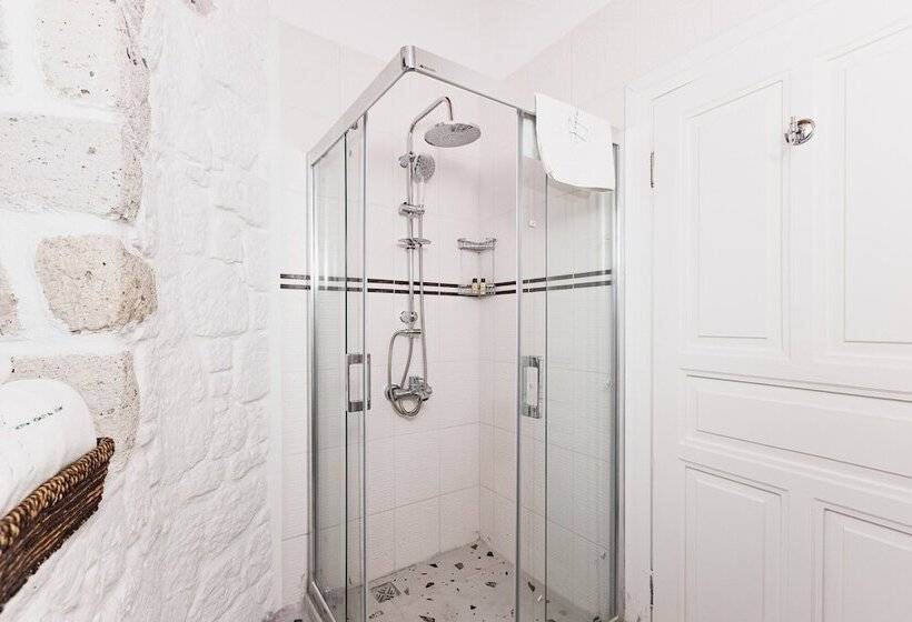 Quarto Deluxe, Panjur Alacati
