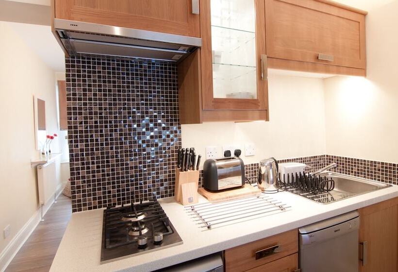 Апартаменты Классик 1 Спальня, Shq Apartments