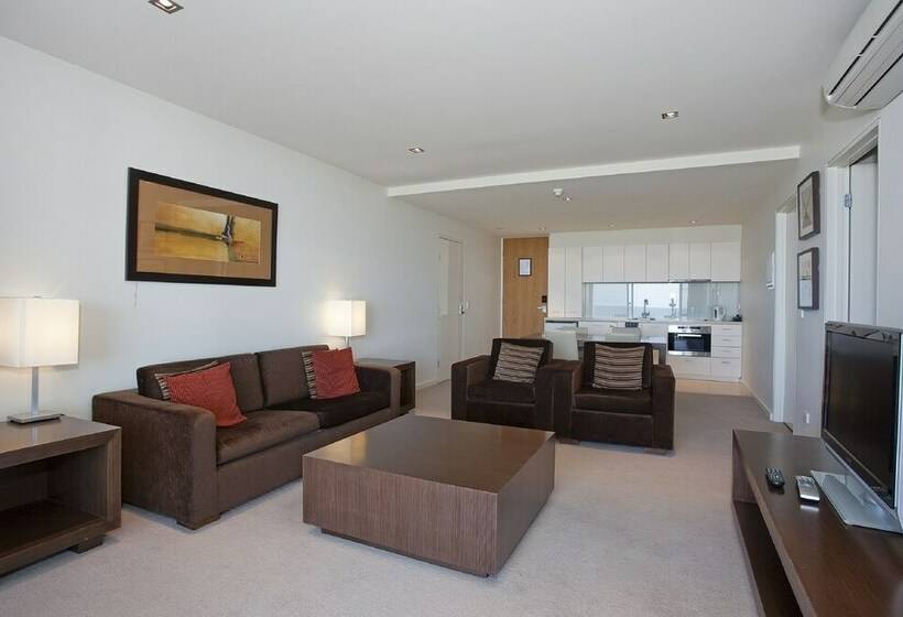 패밀리 아파트, Beachfront Resort Torquay