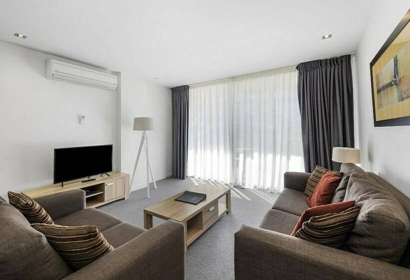 패밀리 아파트, Beachfront Resort Torquay