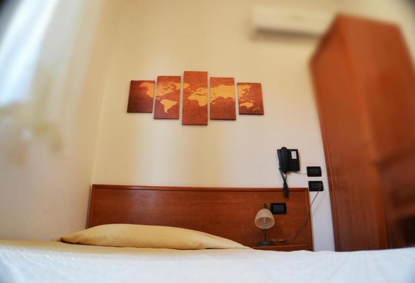 Quarto Estandar Individual, B&b Centrale Affittacamere