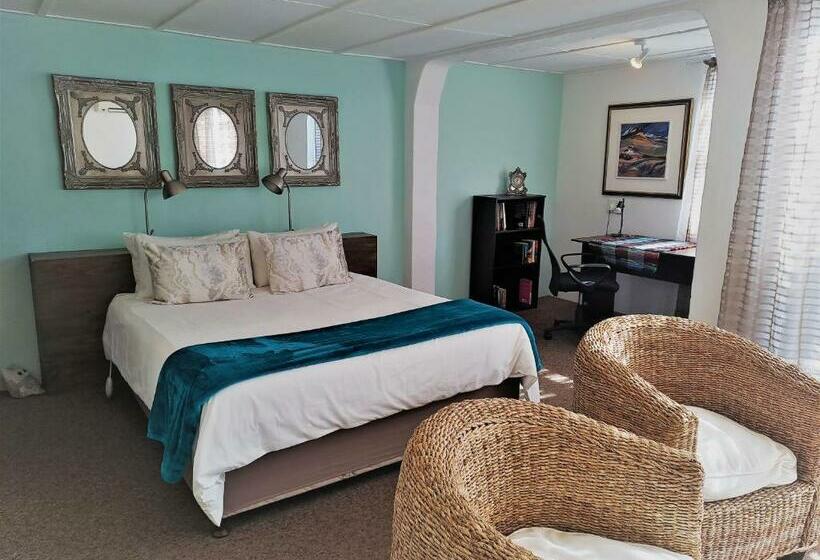 استودیوی لوکس, Absolute Bosch Guest House