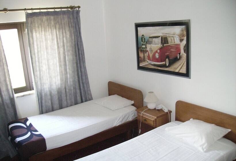 Трехместный Номер Стандарт Совместная Ванная, Ocean View Lagos