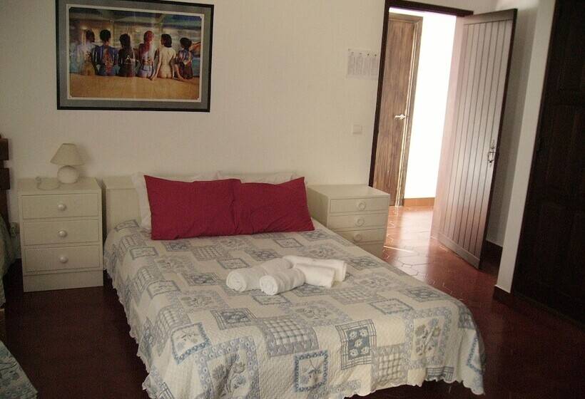 Четырехместный Номер Стандарт, Ocean View Lagos