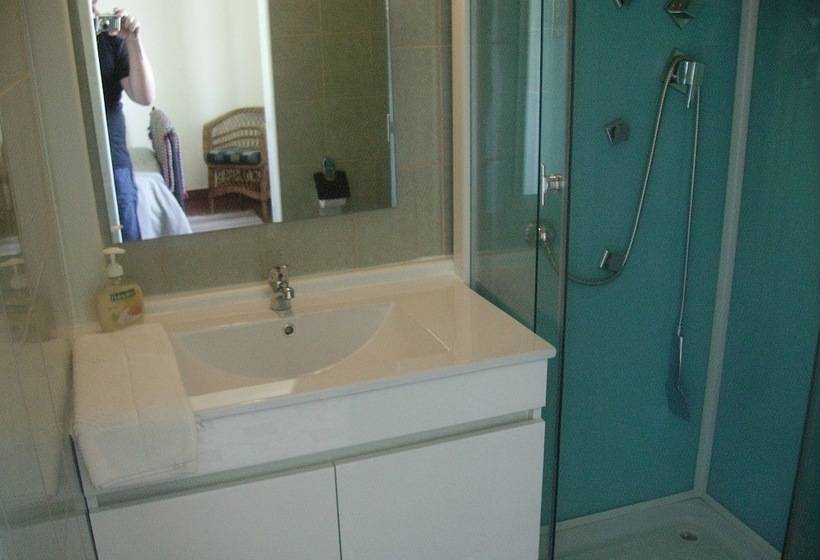 Кровать в Общей Комнате, Ocean View Lagos