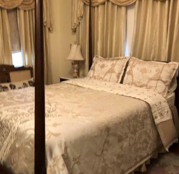 Номер Стандарт, Angies B&b