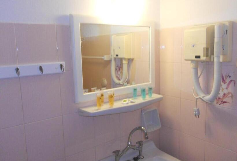 이코노이 4인룸, Elli Marina Studios And Apartments