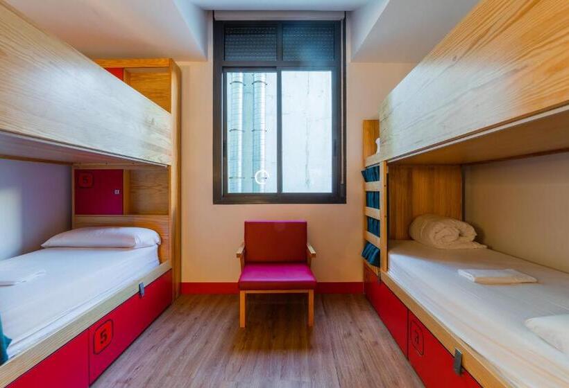 اتاق خانوادگی, Ok Hostel Madrid