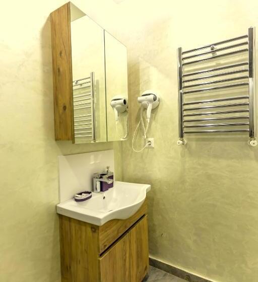 اتاق استاندارد سه نفره, Loren Hotel&suites