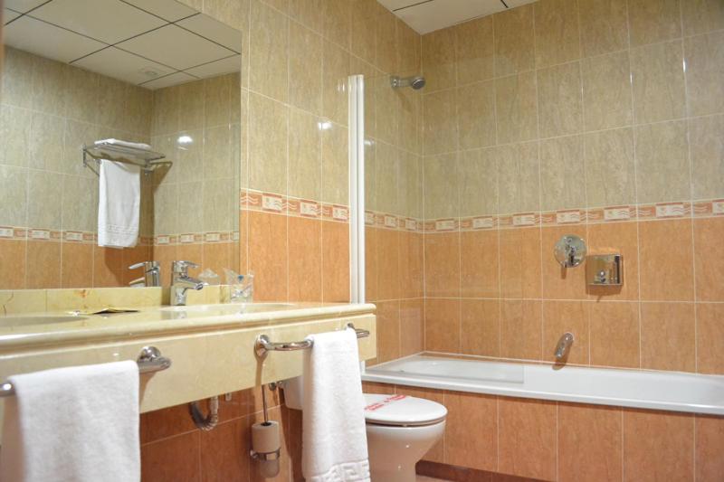 Номер Стандарт, & Spa Plaza Arriate