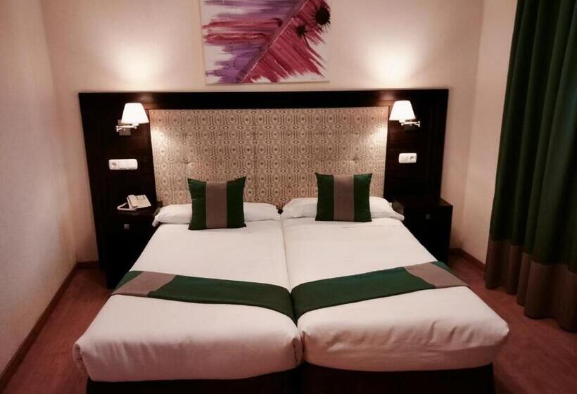 Номер Стандарт, & Spa Plaza Arriate