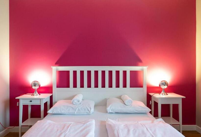 Номер Стандарт, Wombat S City Hostel London
