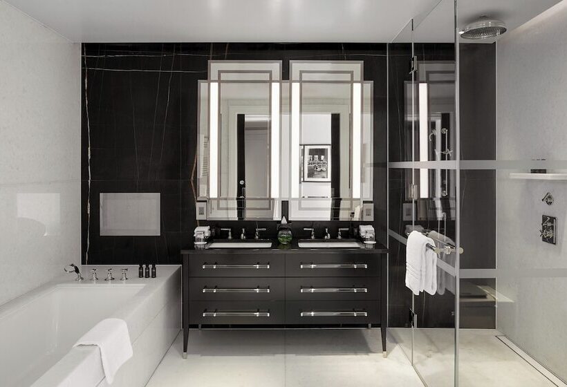 Номер Стандарт, Four Seasons Hotel London At Tower Bridge