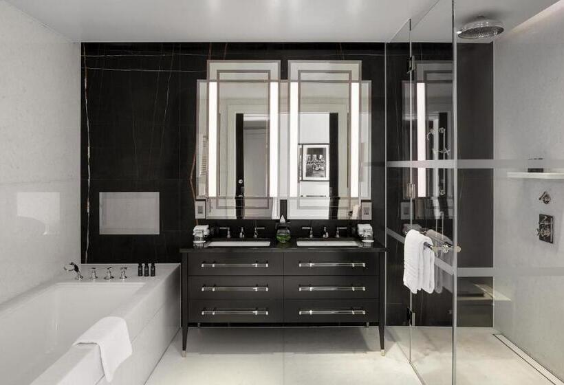 Номер Стандарт, Four Seasons Hotel London At Tower Bridge