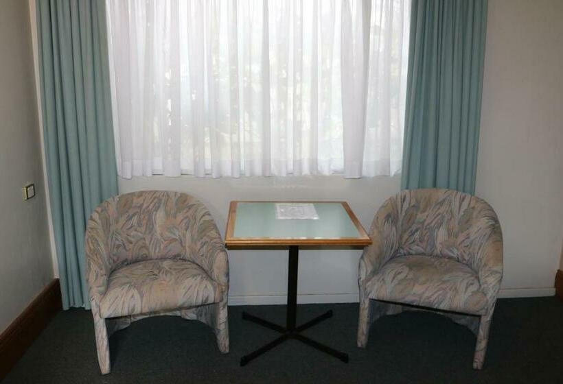 Номер Стандарт, The Hermitage Motel