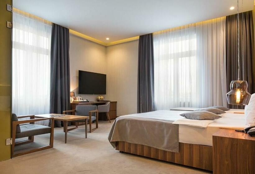 Executive Room, Five Points Square  City Center