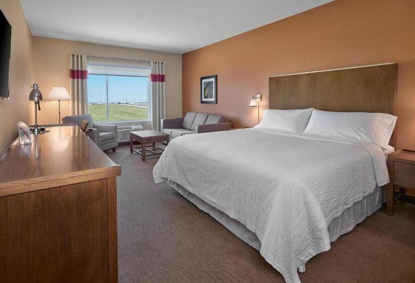 스탠다드 룸 킹사이즈 침대, Four Points By Sheraton Sherwood Park