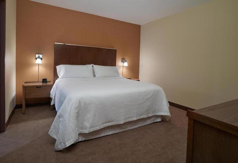 스위트 킹사이즈 침대, Four Points By Sheraton Sherwood Park
