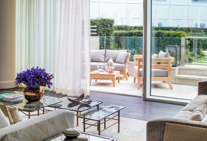 Королевский Люкс, Four Seasons Hotel London At Tower Bridge