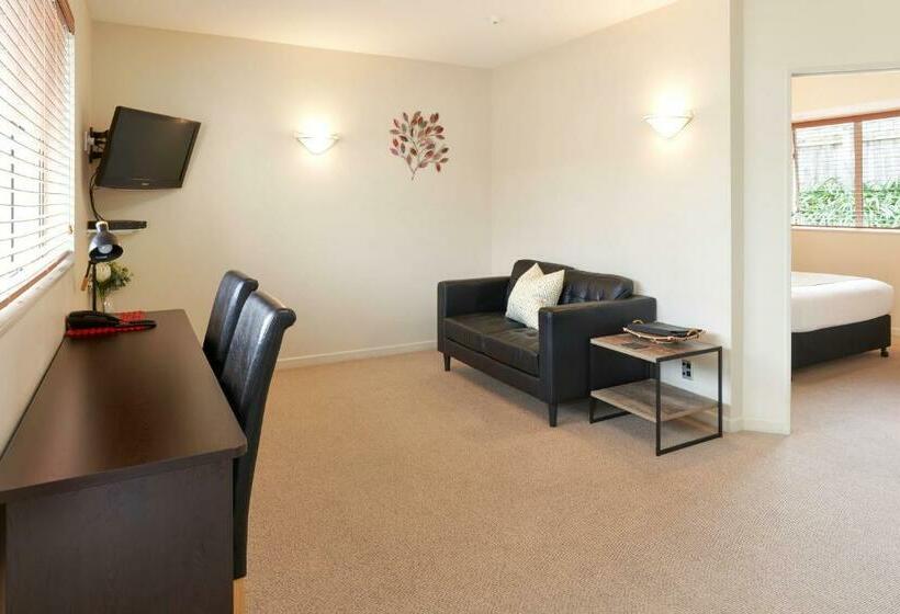 Президентский Люкс, Wine Country Motel Havelock North