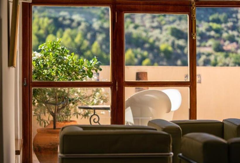 1 Bedroom Penthouse Apartment, Can Verdera