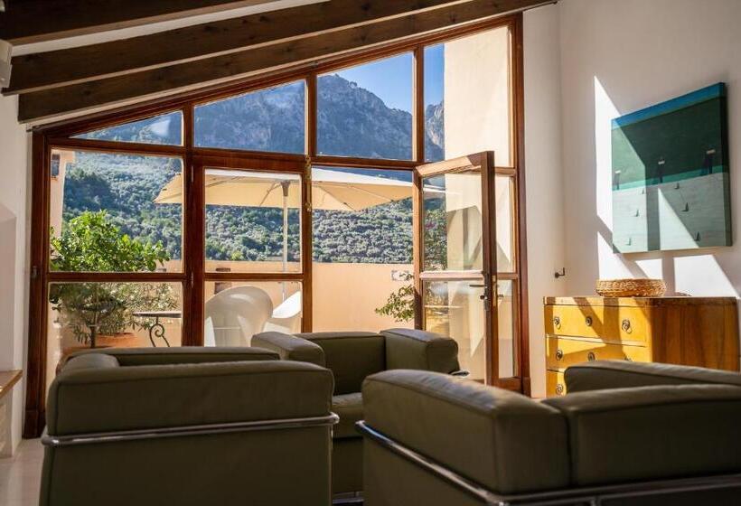 1 Bedroom Penthouse Apartment, Can Verdera