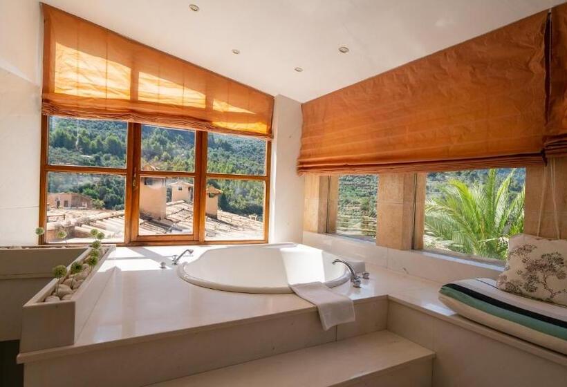 1 Bedroom Penthouse Apartment, Can Verdera