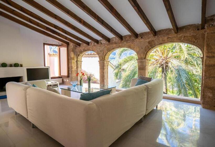 1 Bedroom Penthouse Apartment, Can Verdera