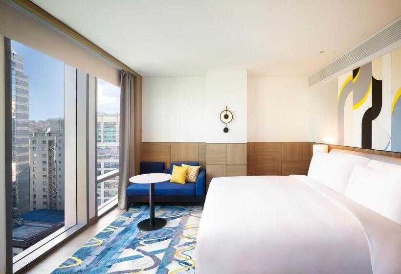 Club Room King Bed, Le Méridien Seoul Myeongdong