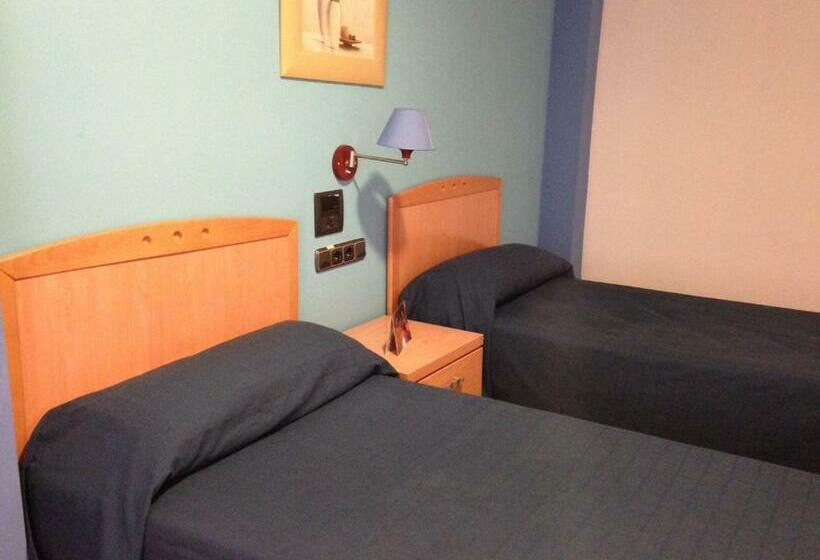Номер Стандарт, Hostal Meseguer