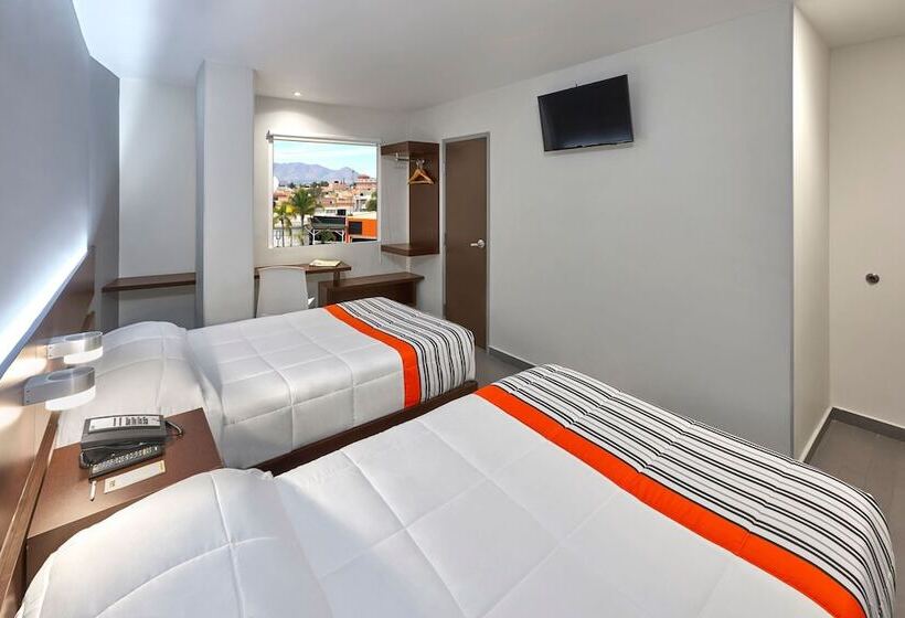 Номер Стандарт 2 Двуспальные Кровати, City Express Junior By Marriott Aguascalientes Centro