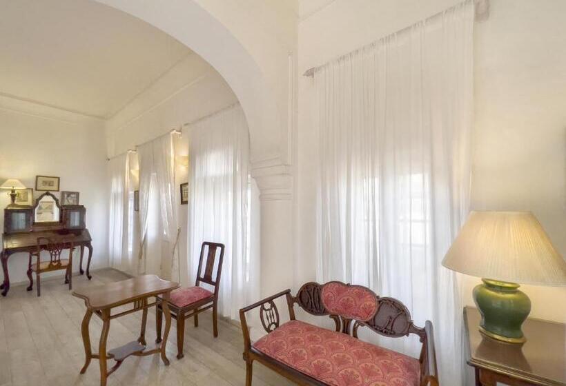 皇家房间, Neemrana Fortpalace