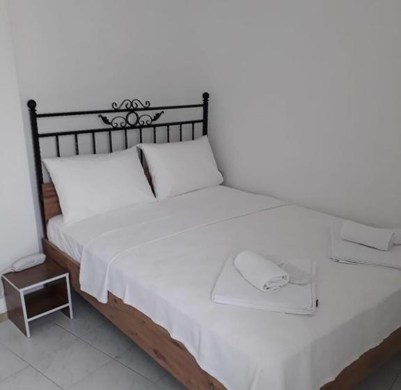 Номер Economy, Otel A
