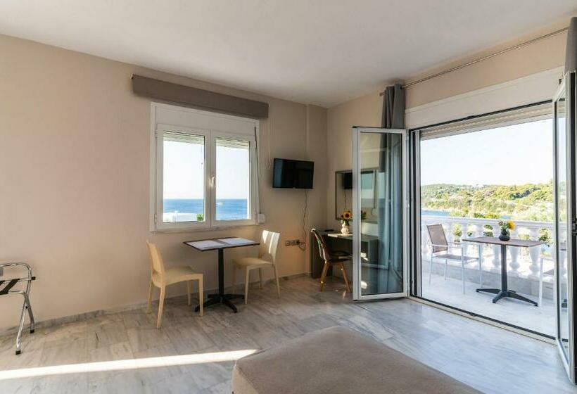 Люкс Superior Вид на Море, Cape Blue Suites