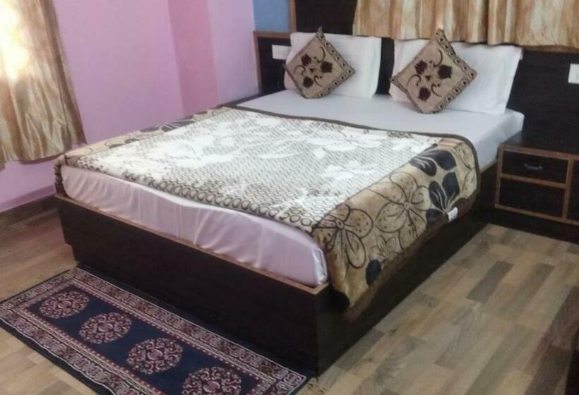 스탠다드 룸, Tirupati Regency Anandam